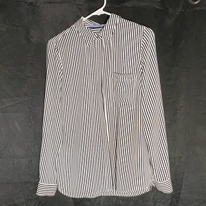 Apt. 9 Black and white striped women’s button-down shirt